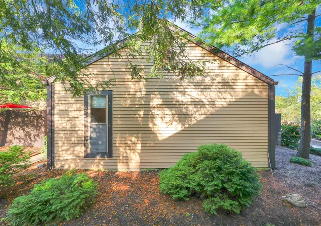 Photo 3 of Condo for sale at 3151 Rivermill Dr #13, Columbus, OH 43220 | MLS# 226033761 | Listing updated on 2026-09-04