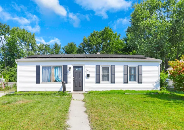 Single family home for sale at 7400 Marlan Ave, Reynoldsburg, OH 43068 | MLS# 226033818