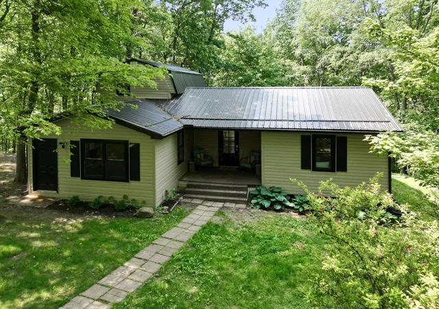 Photo 2 of Single family home for sale at 15031 Notestone Rd, Laurelville, OH 43135 | MLS# 226033690 | Listing updated on 2026-09-04