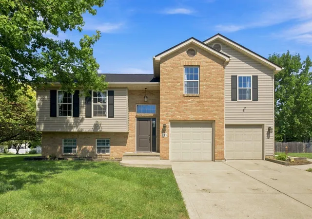 Photo 1 of Sale Pending at 203 Fallen Timbers Ct, Canal Winchester, OH 43110 | MLS# 226033599 | Listing updated on 2026-09-06