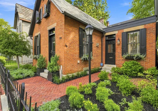 Photo 2 of Single family home for sale at 792 S 5th Street, Columbus, OH 43206 | MLS# 226035028 | Listing updated on 2026-10-05