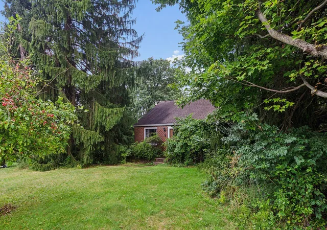 Photo 2 of Sale Pending at 8015 Frank Ave Nw, North Canton, OH 44720 | MLS# 226033618 | Listing updated on 2026-10-02
