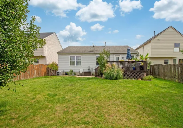 Photo 2 of Single family home for sale at 563 River Pebble Dr, Blacklick, OH 43004 | MLS# 226033616 | Listing updated on 2026-09-08