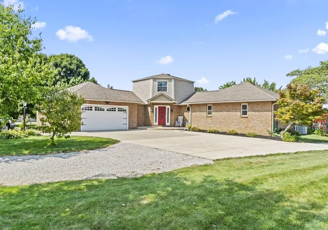 Photo 3 of Single family home for sale at 3738 Saint Paul Rd, Ashville, OH 43103 | MLS# 226033673 | Listing updated on 2026-10-09