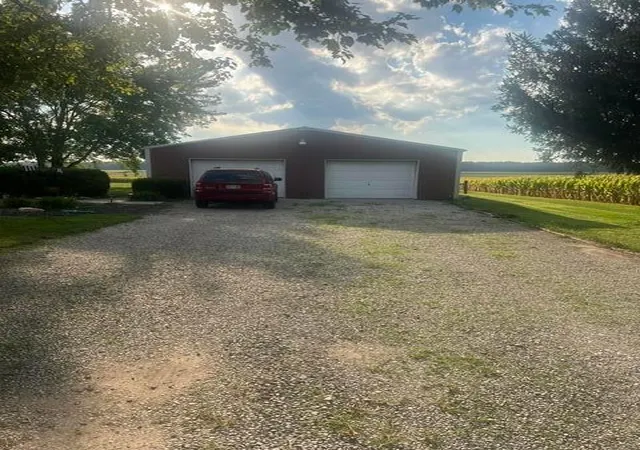 Photo 3 of Sale Pending at 17599 Ward Rd, Ashville, OH 43103 | MLS# 226033631 | Listing updated on 2026-09-24