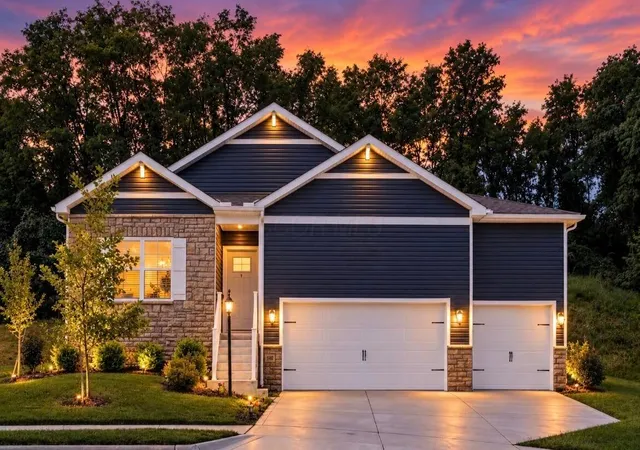 Photo 1 of Single family home for sale at 140 Oak Valley Ct, Newark, OH 43055 | MLS# 226033635 | Listing updated on 2026-09-14