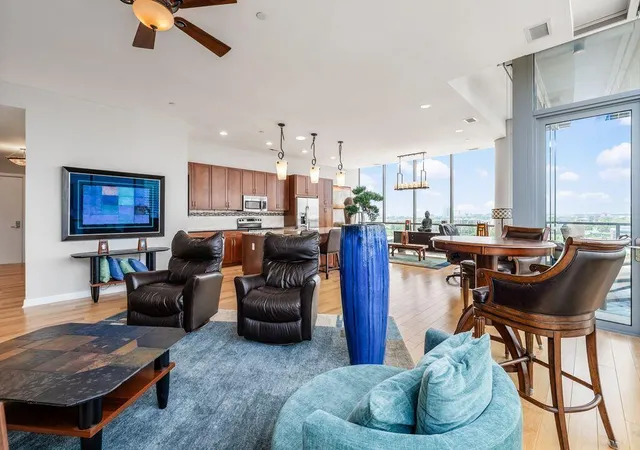 Photo 3 of Condo for sale at 300 W Spring St #1201, Columbus, OH 43215 | MLS# 226034045 | Listing updated on 2026-09-12