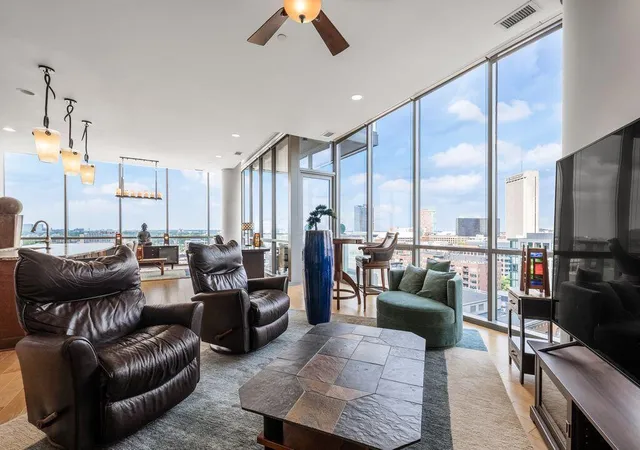 Photo 4 of Condo for sale at 300 W Spring St #1201, Columbus, OH 43215 | MLS# 226034045 | Listing updated on 2026-09-12