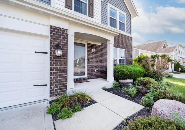 Photo 3 of Single family home for sale at 3742 Winding Path Dr, Canal Winchester, OH 43110 | MLS# 226033687 | Listing updated on 2026-09-20