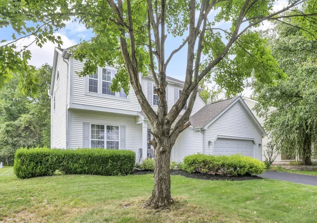 Photo 3 of Single family home for sale at 1003 Quarry Park Dr, Reynoldsburg, OH 43068 | MLS# 226033777 | Listing updated on 2026-09-23