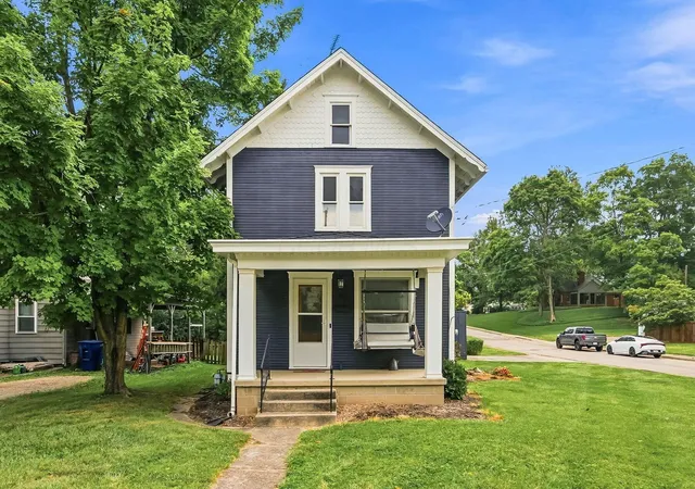 Photo 2 of Single family home for sale at 90 W Fountain Ave, Delaware, OH 43015 | MLS# 226033961 | Listing updated on 2026-09-23