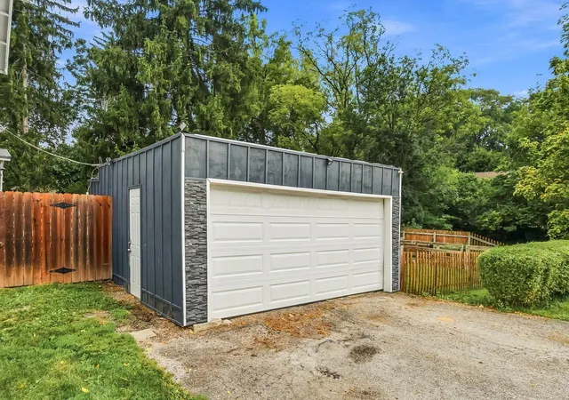 Photo 3 of Single family home for sale at 90 W Fountain Ave, Delaware, OH 43015 | MLS# 226033961 | Listing updated on 2026-09-23