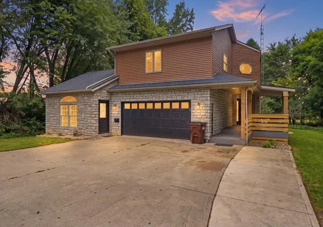 Photo 1 of Single family home for sale at 1700 Apple Valley Dr, Howard, OH 43028 | MLS# 226033671 | Listing updated on 2026-09-17