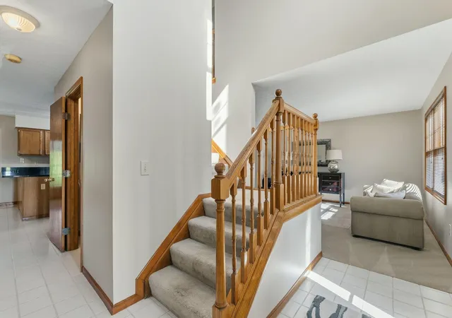 Photo 3 of Single family home for sale at 733 Bovee Ln, Powell, OH 43065 | MLS# 226034158 | Listing updated on 2026-09-30
