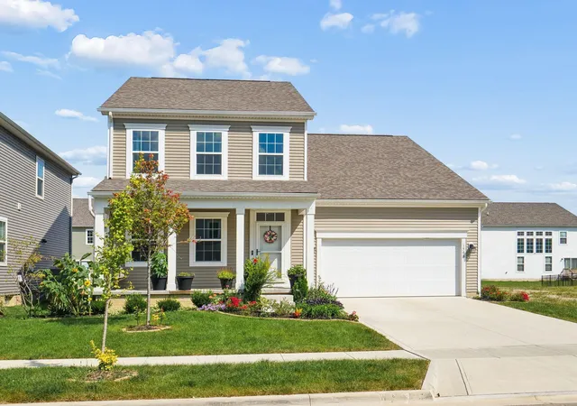 Photo 2 of Single family home for sale at 1568 Crosley Ln, Columbus, OH 43228 | MLS# 226033696 | Listing updated on 2026-09-14