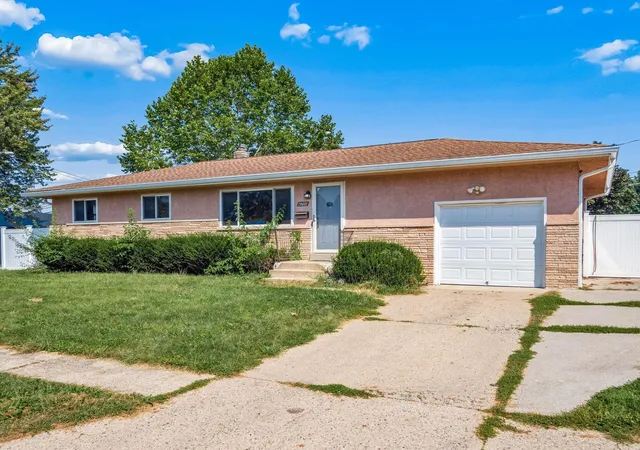 Photo 3 of Single family home for sale at 4200 Colby Ave, Columbus, OH 43227 | MLS# 226033700 | Listing updated on 2026-09-22