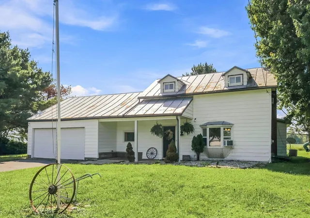 Single family home for sale at 1538 County Rd 136, Cardington, OH 43315 | MLS# 226033750