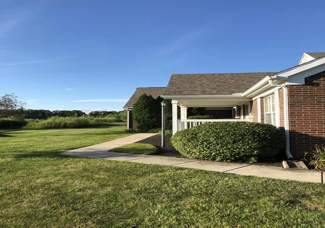 Photo 3 of Sale Pending at 1292 Old Pond Dr, Marion, OH 43302 | MLS# 226033712 | Listing updated on 2026-10-04