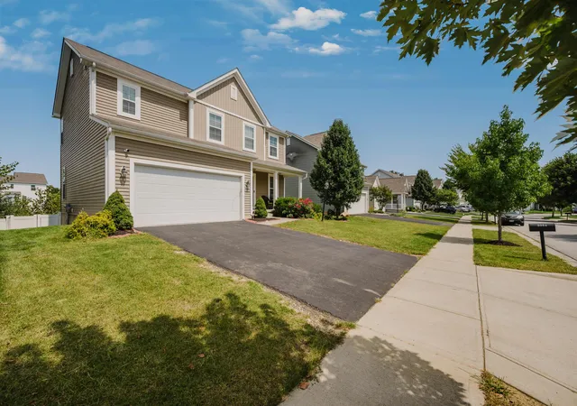 Photo 2 of Sale Pending at 3084 Howler Ln, Columbus, OH 43231 | MLS# 226035705 | Listing updated on 2026-10-07