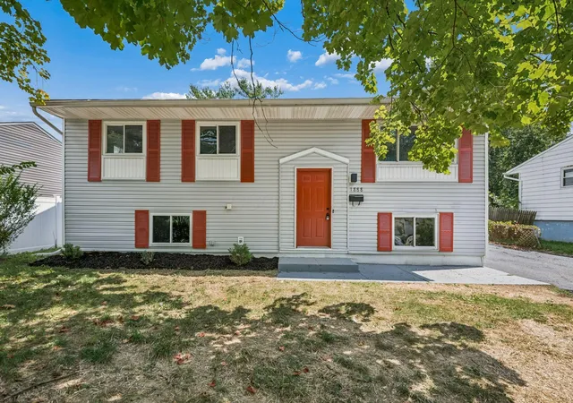 Photo 2 of Single family home for sale at 1888 Woodcrest Rd, Columbus, OH 43232 | MLS# 226033756 | Listing updated on 2026-09-04