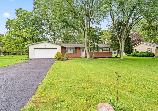 Photo 3 of Single family home for sale at 2945 Fairway Dr, Marion, OH 43302 | MLS# 226034059 | Listing updated on 2026-10-02