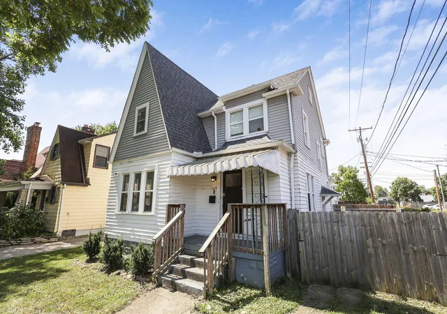 Photo 1 of Single family home for sale at 569 Binns Blvd, Columbus, OH 43204 | MLS# 226033742 | Listing updated on 2026-09-04