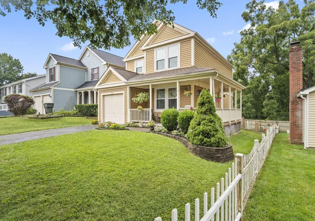 Photo 2 of Single family home for sale at 3735 Harborough Dr, Columbus, OH 43230 | MLS# 226033753 | Listing updated on 2026-09-28
