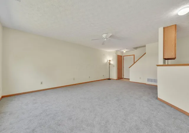 Photo 4 of Single family home for sale at 2117 Ripple Rd, Hilliard, OH 43026 | MLS# 226033804 | Listing updated on 2026-10-04