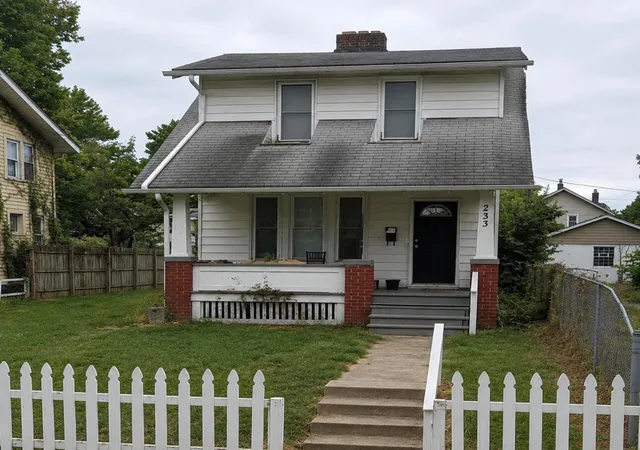 Single family home for sale at 233 Columbian, Columbus, OH 43223 | MLS# 226033768