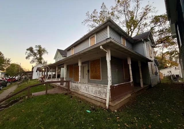 Photo 2 of Single family home for sale at 429 Harrison Ave, Lancaster, OH 43130 | MLS# 226033772 | Listing updated on 2026-09-04