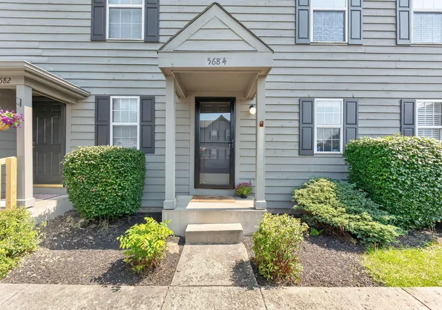 Listing Photo 5 - Condo for sale in building located at 5684 Blendonridge Dr, Columbus, OH 43230 - Unit #93C