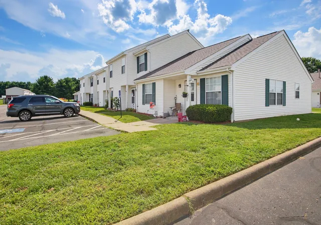 Photo 32 of Townhouse for sale at 600 Plainfield Rd, West Lafayette, OH 43845 | MLS# 226033800 | Listing updated on 2026-10-02