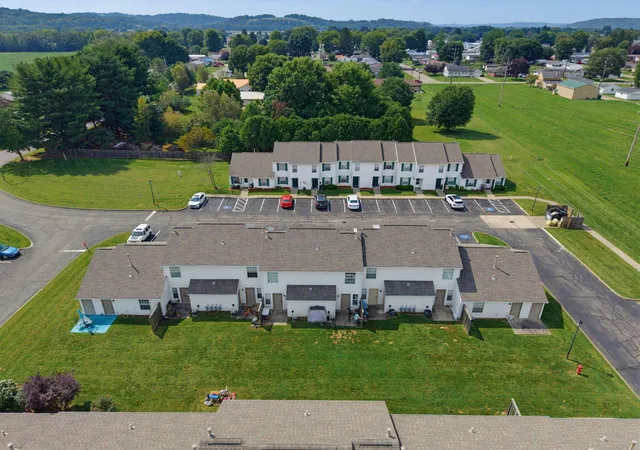 Photo 3 of Townhouse for sale at 600 Plainfield Rd, West Lafayette, OH 43845 | MLS# 226033800 | Listing updated on 2026-10-02