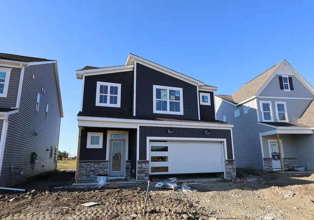 Photo 1 of Sale Pending at 5908 Creekview Dr, Powell, OH 43065 | MLS# 226033796 | Listing updated on 2026-09-28