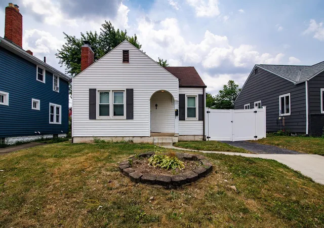 Photo 1 of Sale Pending at 555 Nashoba Ave, Columbus, OH 43223 | MLS# 226033810 | Listing updated on 2026-09-11