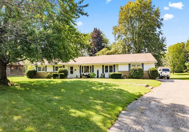 Photo 3 of Single family home for sale at 169 Needles Dr Sw, Pataskala, OH 43062 | MLS# 226033898 | Listing updated on 2026-09-17