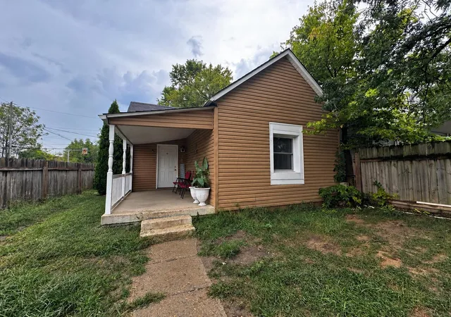 Photo 3 of Single family home for sale at 3014 E 7th Avenue, Columbus, OH 43219 | MLS# 226034093 | Listing updated on 2026-09-08