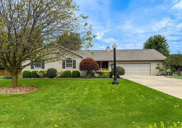Photo 1 of Single family home for sale at 402 Dogwood Ln, Carey, OH 43316 | MLS# 226033861 | Listing updated on 2026-09-15