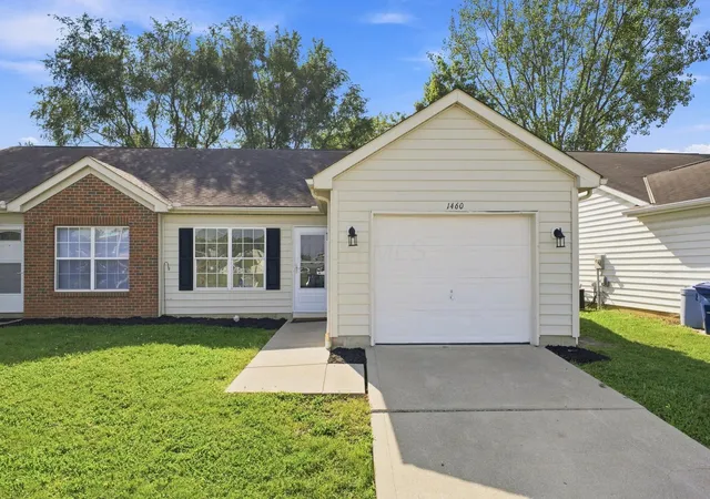 Photo 3 of Single family home for sale at 1460 October Ridge Ct, Columbus, OH 43223 | MLS# 226033824 | Listing updated on 2026-10-05