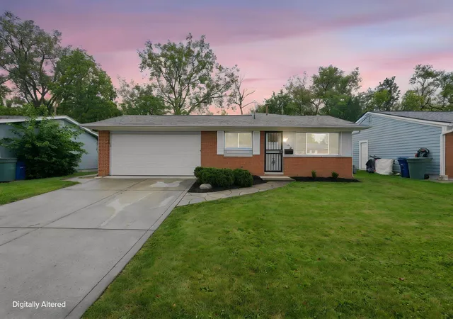 Photo 2 of Single family home for sale at 1600 Deporres Dr, Columbus, OH 43219 | MLS# 226033829 | Listing updated on 2026-09-11