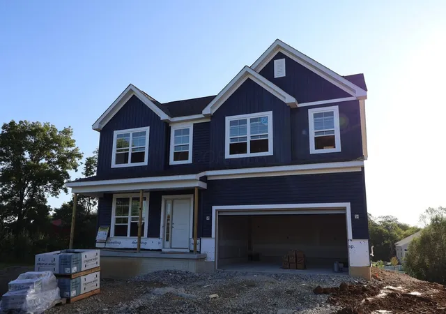 Single family home for sale at 1095 Jeffrey Ln, Grove City, OH 43123 | MLS# 226033830
