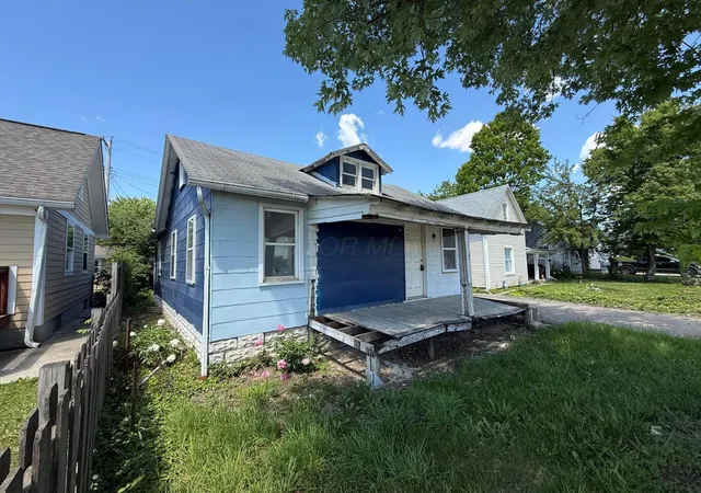 Single family home for sale at 883 Barnett Rd, Columbus, OH 43227 | MLS# 226033968