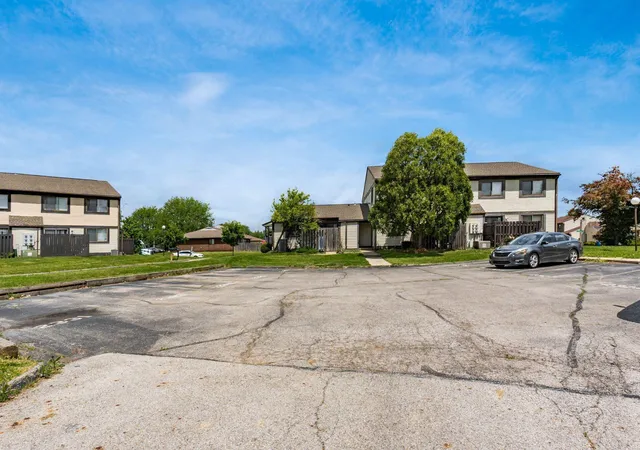 Photo 34 of Sale Pending at 2325 Laurelwood Dr, Columbus, OH 43229 | MLS# 226033948 | Listing updated on 2026-10-08