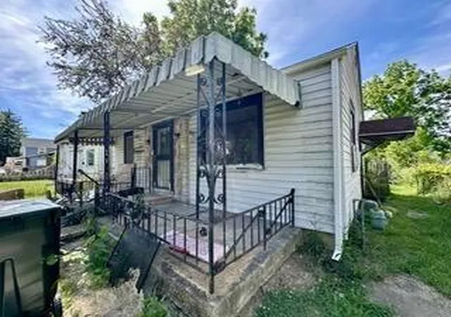 Photo 1 of Single family home for sale at 3167 E 6th Avenue, Columbus, OH 43219 | MLS# 226033841 | Listing updated on 2026-09-05