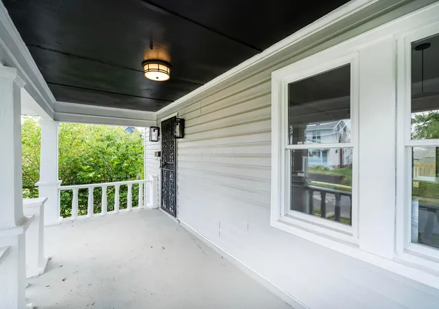 Photo 2 of Single family home for sale at 905 Leona Ave, Columbus, OH 43201 | MLS# 226033843 | Listing updated on 2026-09-15