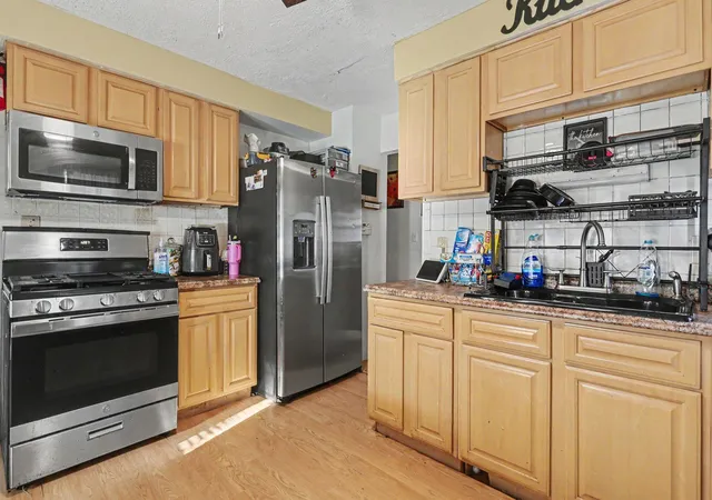 Photo 2 of Single family home for sale at 1844 Kelton Ave, Columbus, OH 43207 | MLS# 226033866 | Listing updated on 2026-09-05