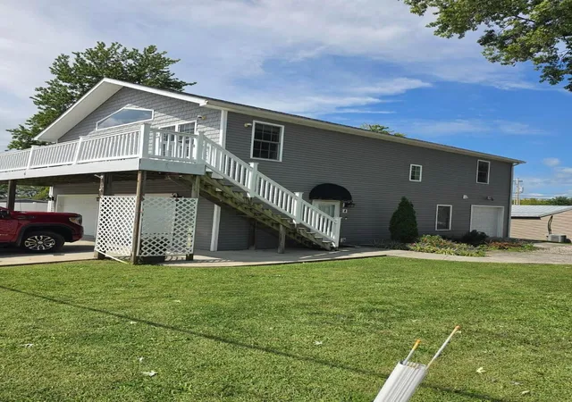 Photo 4 of Single family home for sale at 4 Rosebraugh Cir E, Buckeye Lake, OH 43008 | MLS# 226033871 | Listing updated on 2026-10-01