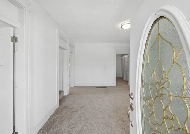 Photo 3 of Single family home for sale at 15 Maple St, Jeffersonville, OH 43128 | MLS# 226033867 | Listing updated on 2026-09-05