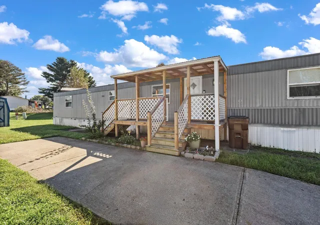 Photo 1 of Single family home for sale at 309 Mace Dr, Circleville, OH 43113 | MLS# 226034975 | Listing updated on 2026-09-22