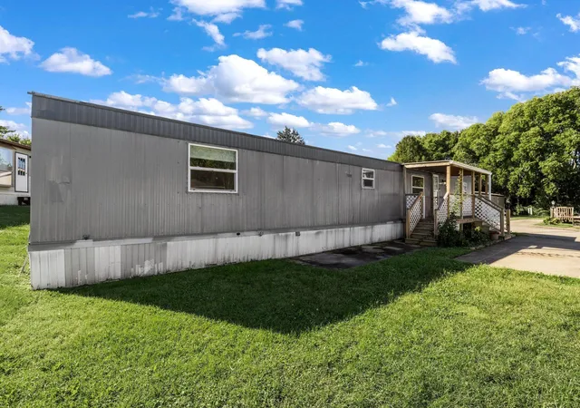 Photo 3 of Single family home for sale at 309 Mace Dr, Circleville, OH 43113 | MLS# 226034975 | Listing updated on 2026-09-22